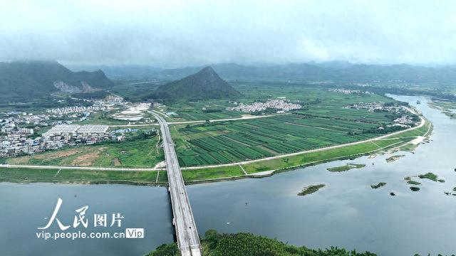 广西柳城:"四好农村路"美如画|广西_新浪财经_新浪网