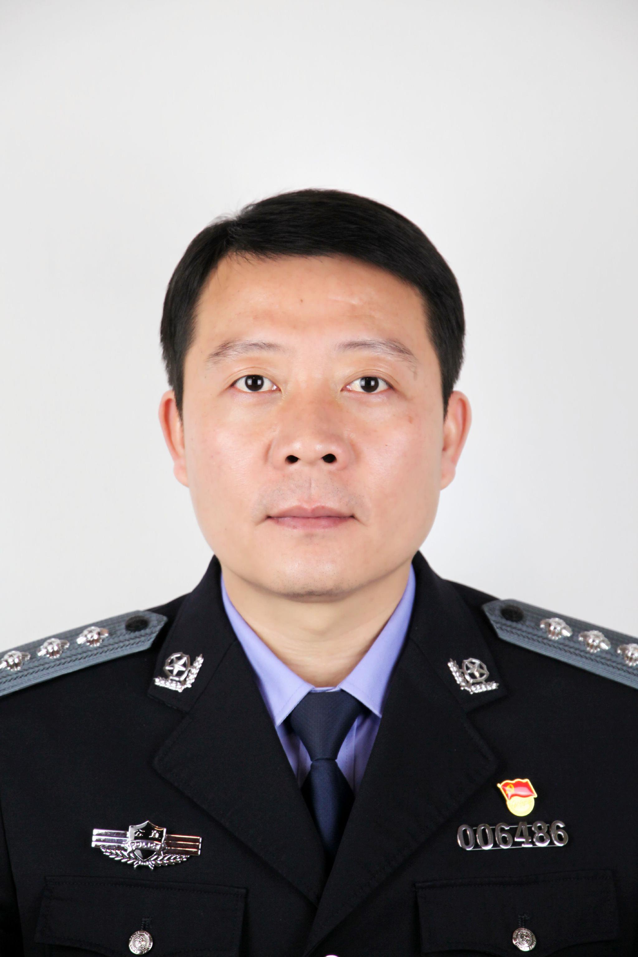 中国人民公安大学侦查学院院长助理、全国新型犯罪研究中心公安大学分中心执行主任、副教授王晓伟。受访者供图