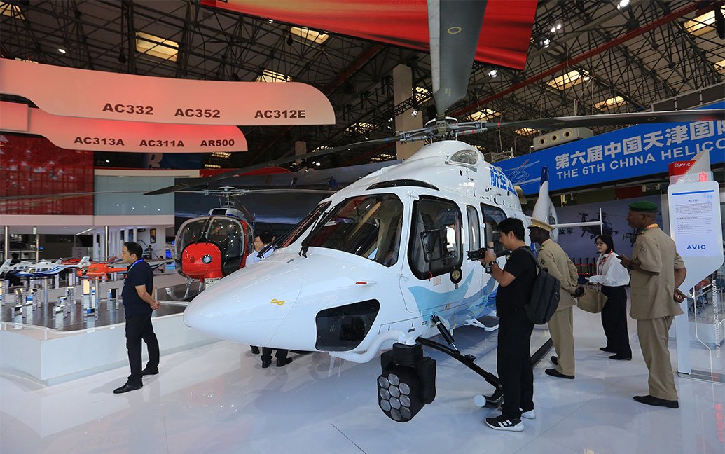 航空工业集团最新研制的ac332双发多用途直升机