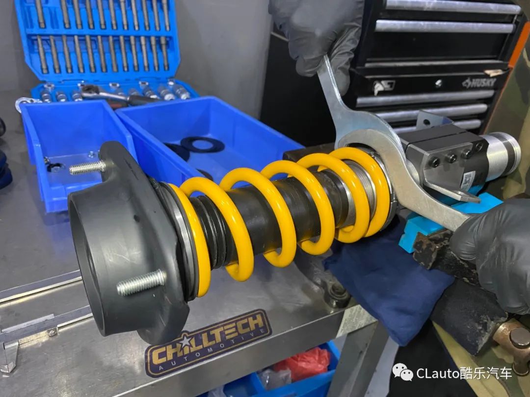 按说明书数据对弹簧进行预压根据原厂参数对弹簧进行预压.2.