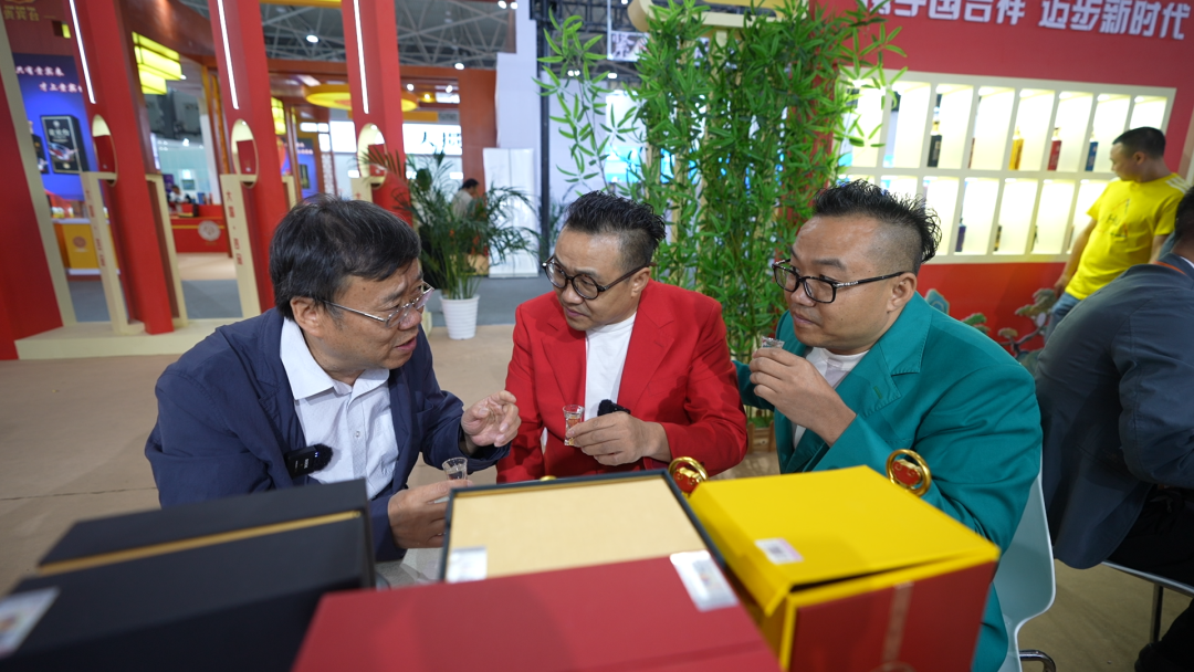 斩获7大荣誉,16场沙龙场场爆满,贵州酒博会这匹"超级黑马"什么来头?