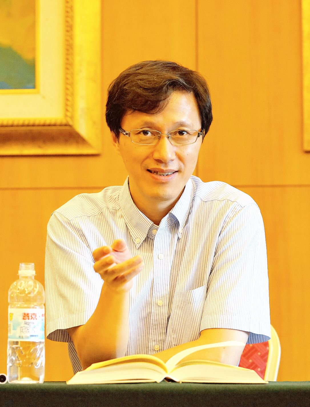 知名哲学学者杨立华出任北大文研院院长，历史学家邓小南卸任|院长_新浪财经_新浪网
