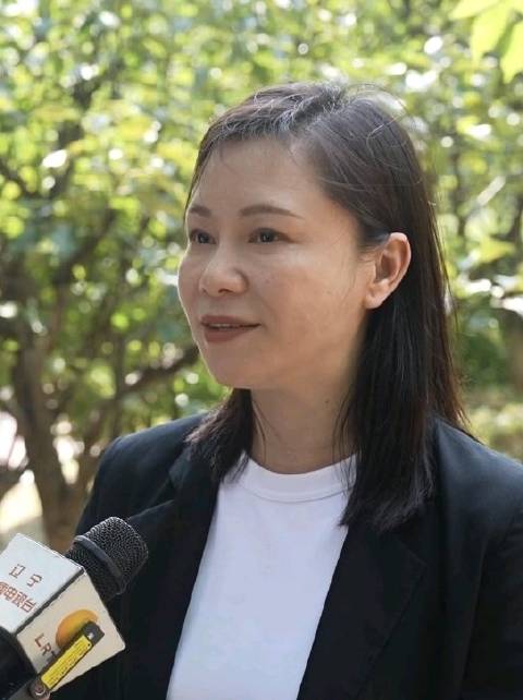 曹兰：坚持立德树人 坚持育人兴邦_新浪新闻