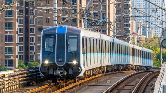 上海地铁9号线早高峰连跳三站"一路狂奔"?网友吐槽"差点迟到"|吐槽_新