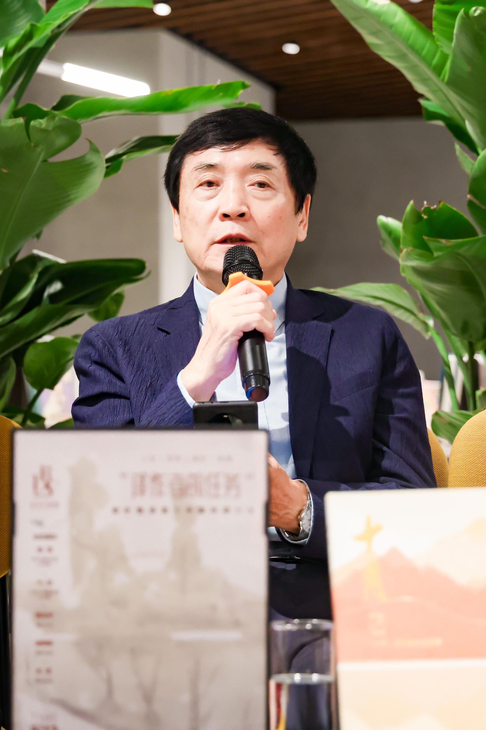 曹文轩