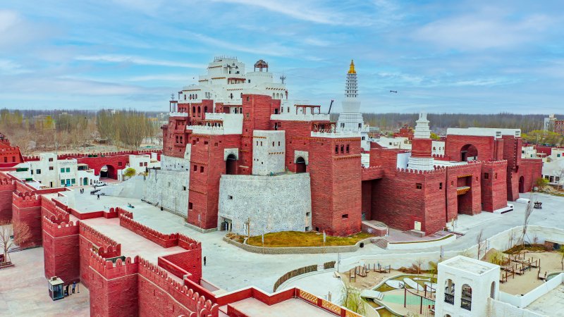 新疆和田:汉舞快闪 花灯祈福……中秋国庆相聚约特干故城|新疆_新浪