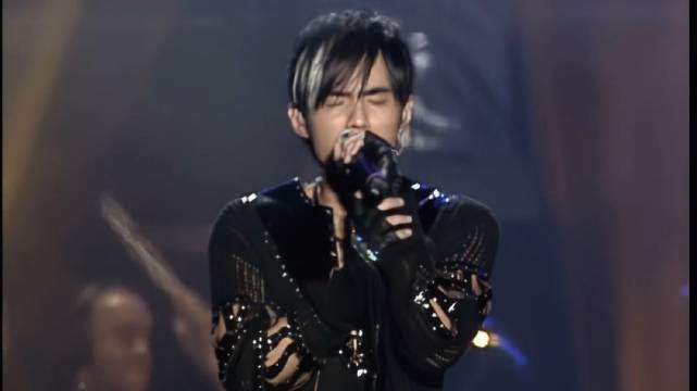 周杰伦19年前首唱《倒带》 终于看开爱回不来……|live|音乐|诀别|感情|句句_新浪新闻