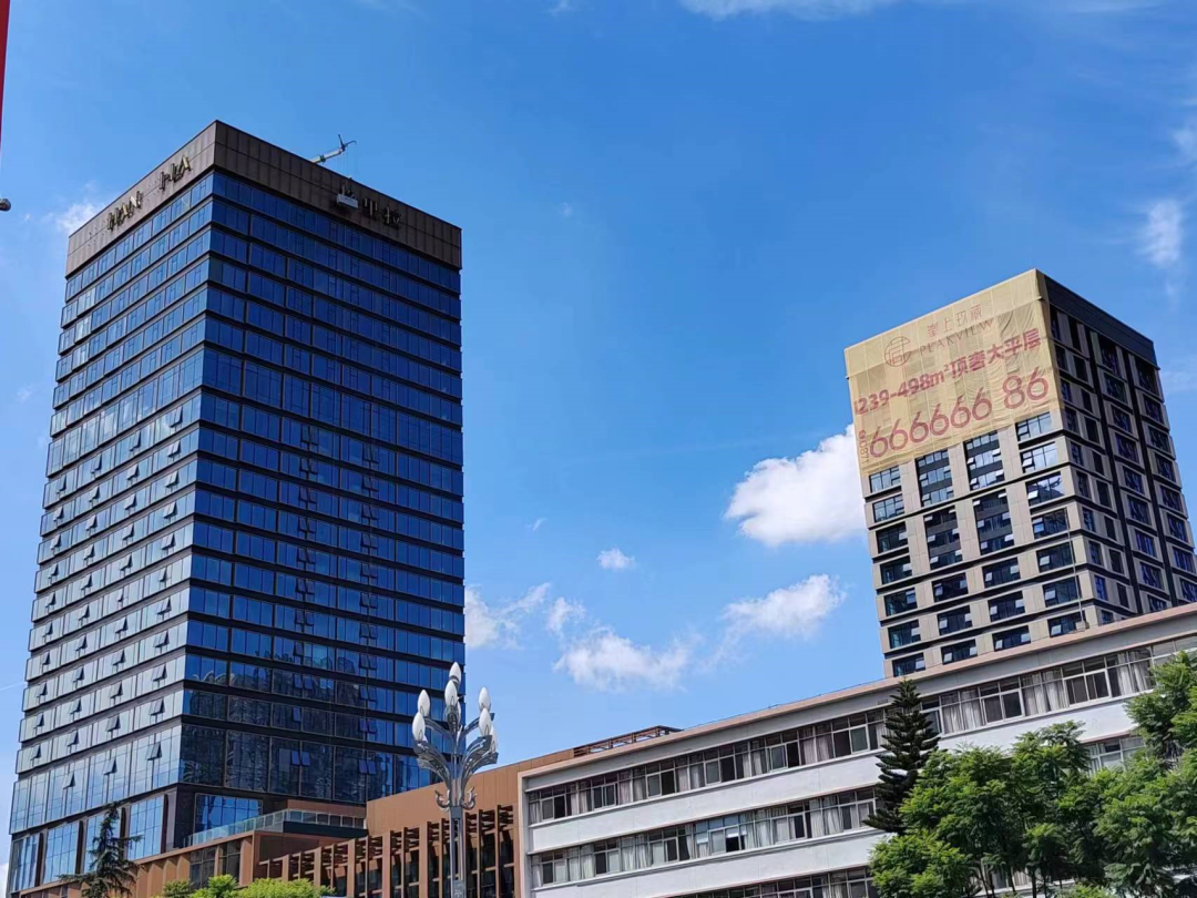 香格里拉酒店项目用地位于东风东路,地处昆明市中心,2012年6月13日