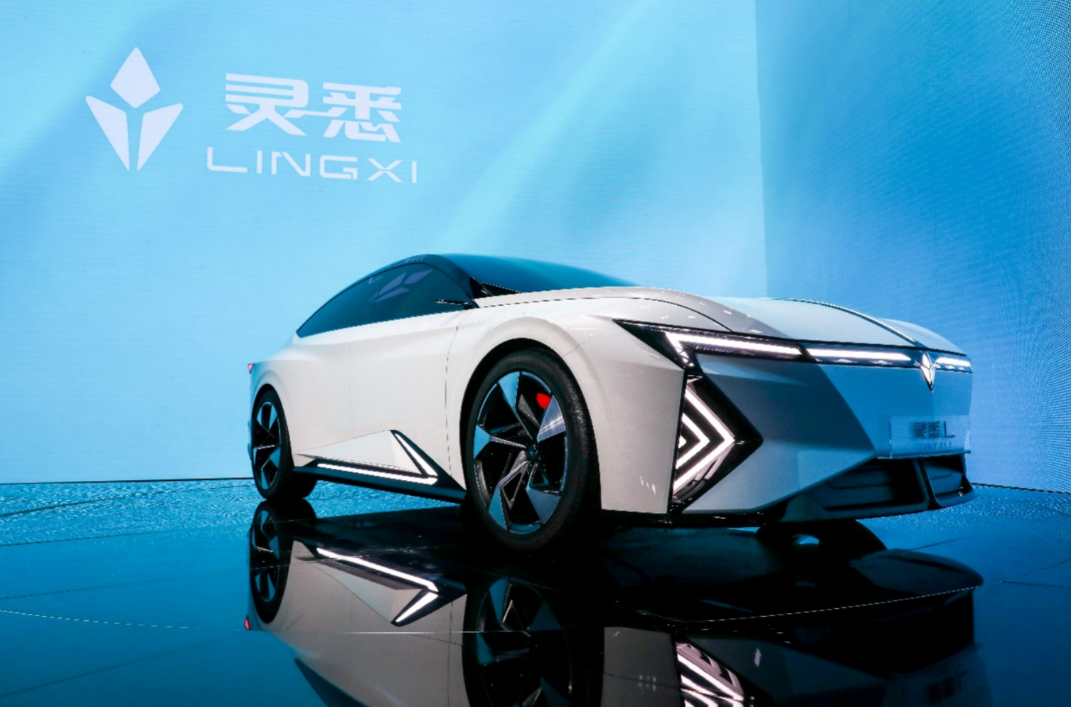 合资汽车公司电动化转型新模式，东风本田推出独立新能源品牌灵悉