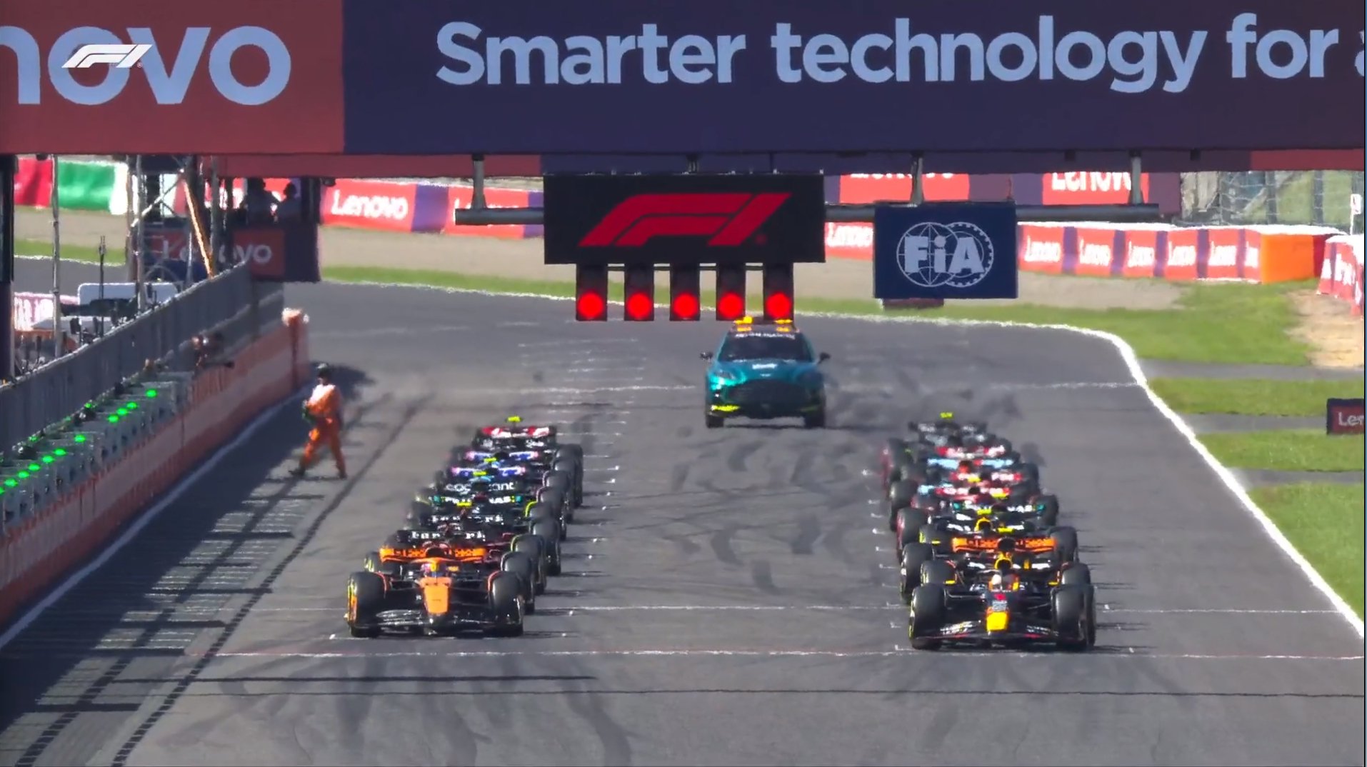 灯灭！比赛开始！|F1|日本|大奖赛_新浪新闻