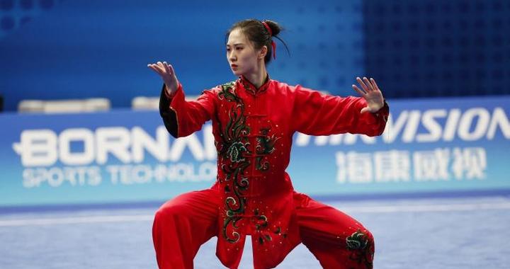 武术女子太极拳 中国选手童心以全场最高的9.843分夺冠!|武术|太极拳_新浪新闻