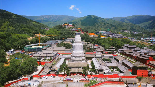 五台山， 中国佛教四大名山之一，也是文殊菩萨的道场……|山西省|唐代|传播者|庙会|寺庙_新浪新闻
