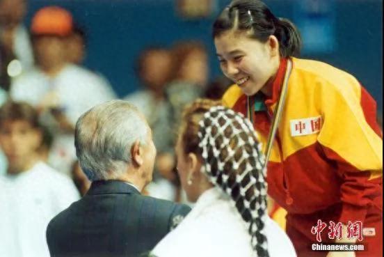 小萨马兰奇:高度关注杭州亚运 将中国视为第二个家|萨马兰奇_新浪财经