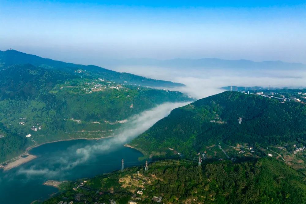 嘉陵江温塘峡云海景观.(资料图)重庆日报特约摄影 秦廷富
