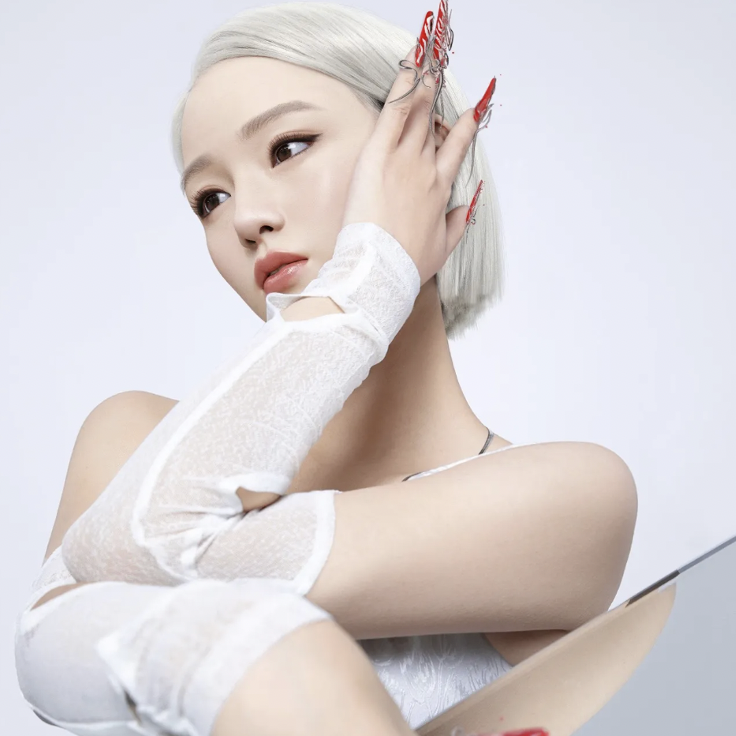 yu 宇博士,虚拟人 ayayi,虚拟人小 c,图片来源:新浪微博