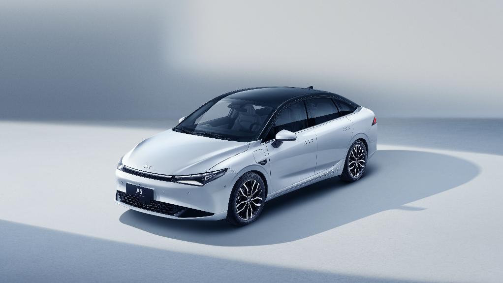 乘胜追击2024款小鹏p5上市售价1569万起