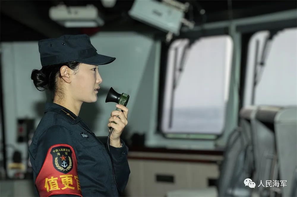 海军第44批护航编队的16名女舰员,绽放在亚丁的铿锵玫瑰|淄博市_新浪