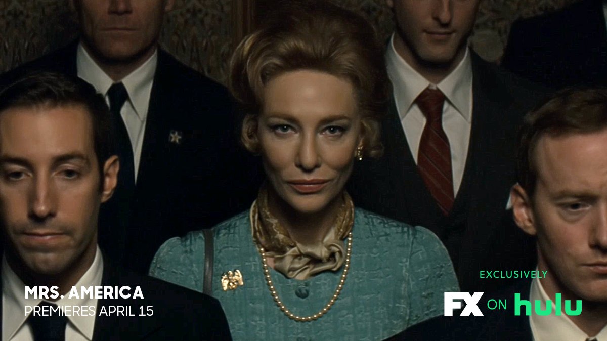 美剧《美国夫人》中的保守派活动人士菲莉丝·施拉夫利由凯特