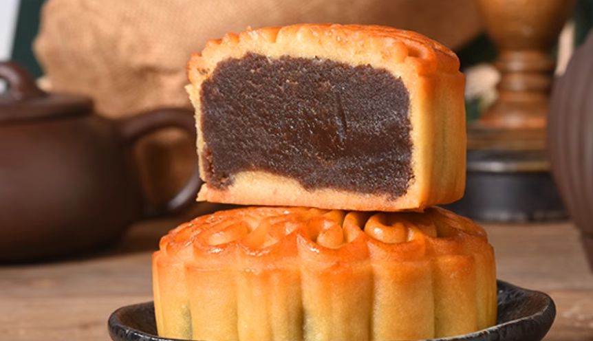 比如大家常吃的莲蓉馅,豆沙馅,枣泥馅,栗蓉馅,五仁馅,蛋黄馅,水果馅等