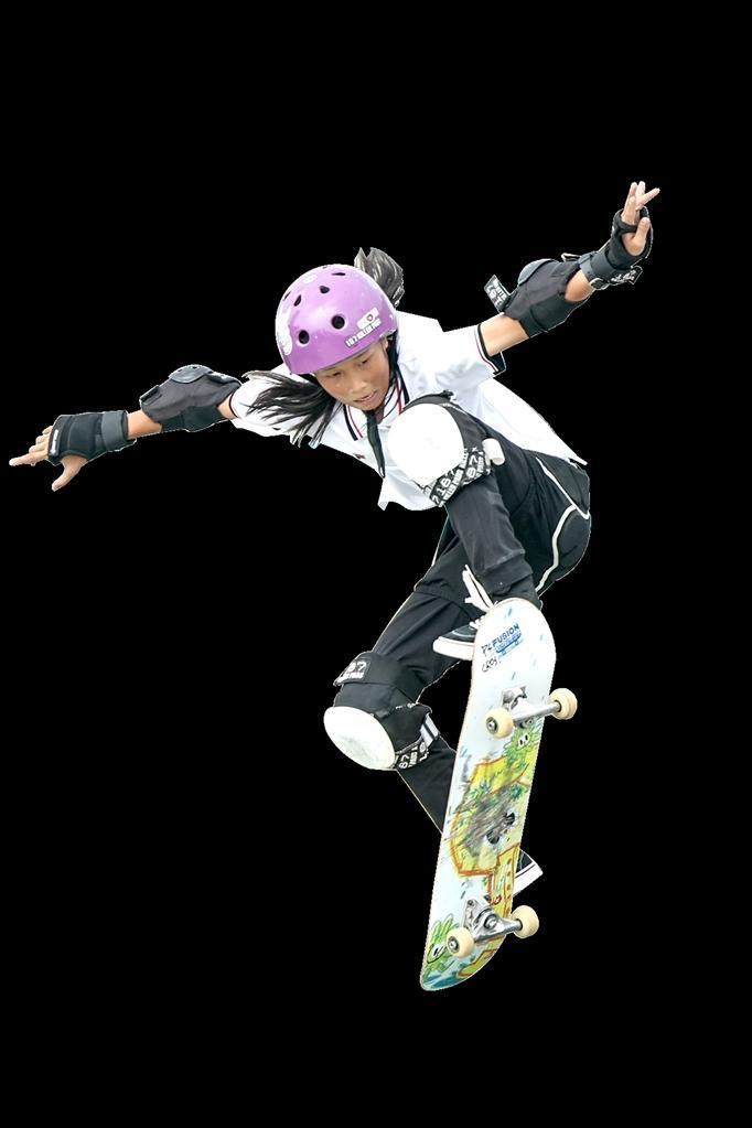 62分的成绩夺得冠军. □新华社照片