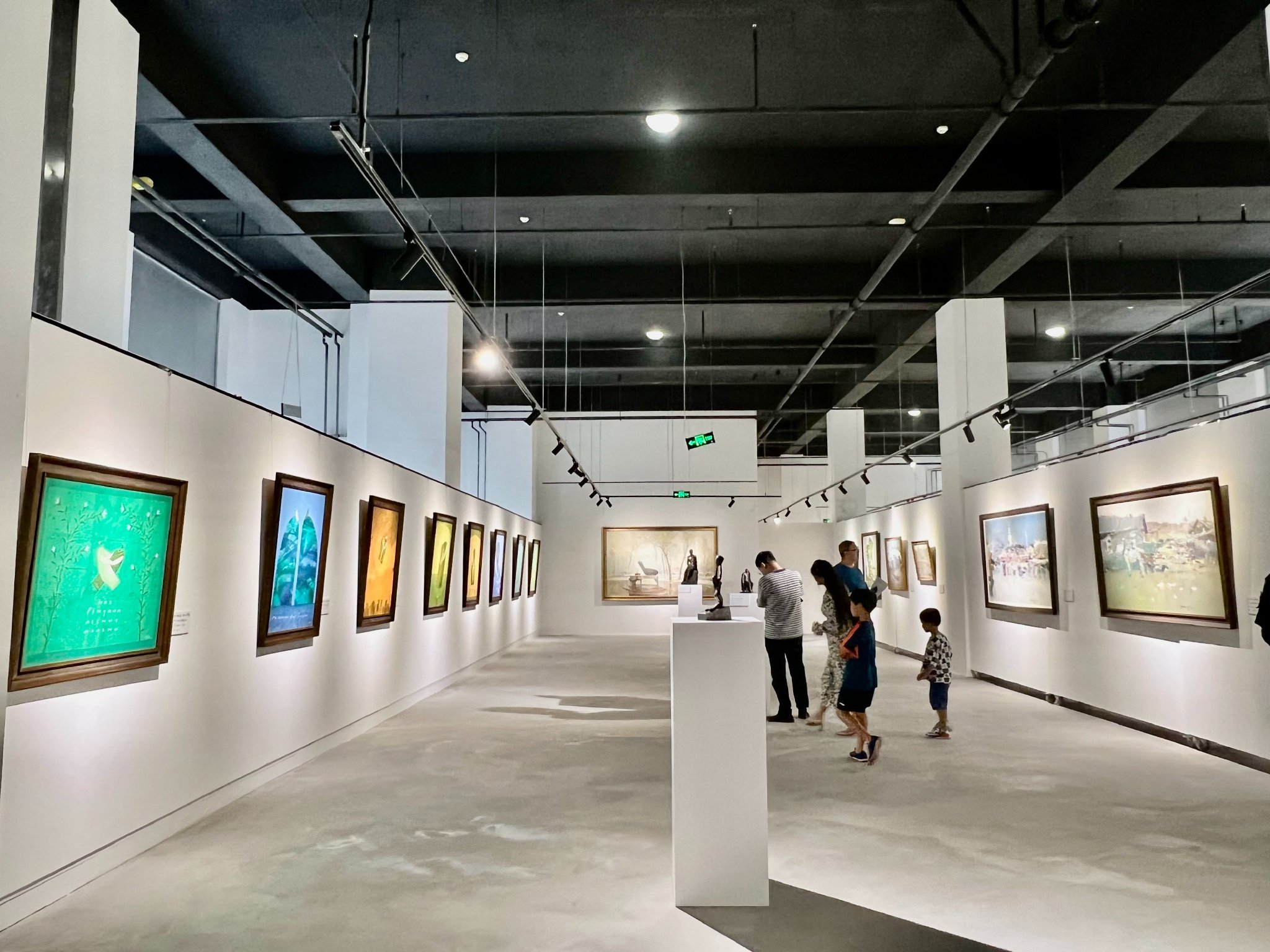 收藏家刘明秀先生近35年来的珍藏,展示了俄罗斯本土艺术家在绘画领域