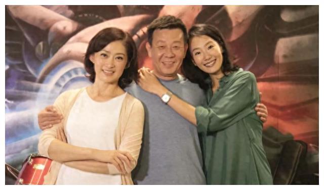 寇世勋:我深爱一夫两妻,不舍失去任何心爱的女人!|金鹰奖|亚洲电视大奖|许黎丹|崔瑶琪|妻子_新浪新闻