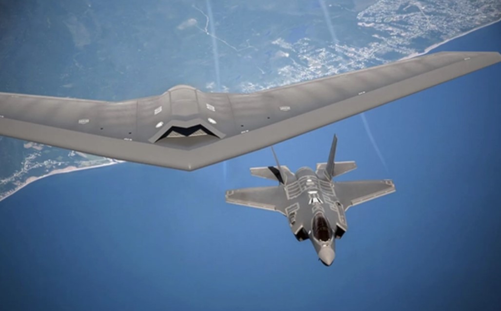 美国空军正推动rq-180隐身无人机和有人驾驶隐身战斗机进行联合作战.