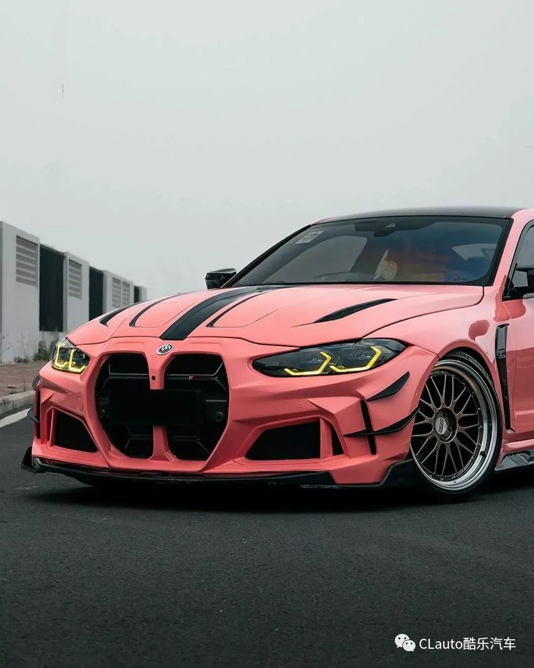 darwinpro全新定制宽体宝马m4发布,粉色涂装回头率爆表 | 酷乐汽车