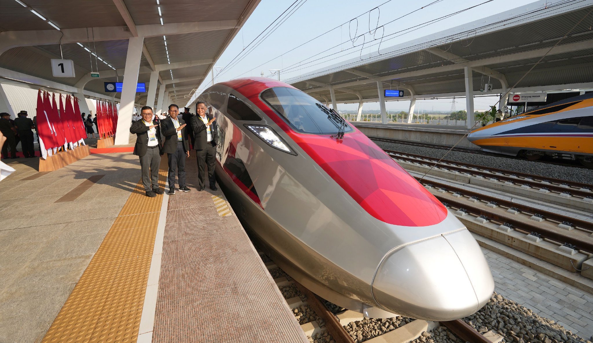 不断刷新“中国标准”新高度——记中国中车高速列车技术创新团队