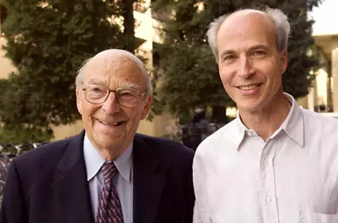 图丨阿瑟·科恩伯格（ArthurKornberg）（左）和罗杰·科恩伯格（Roger D. Kornberg）（右）