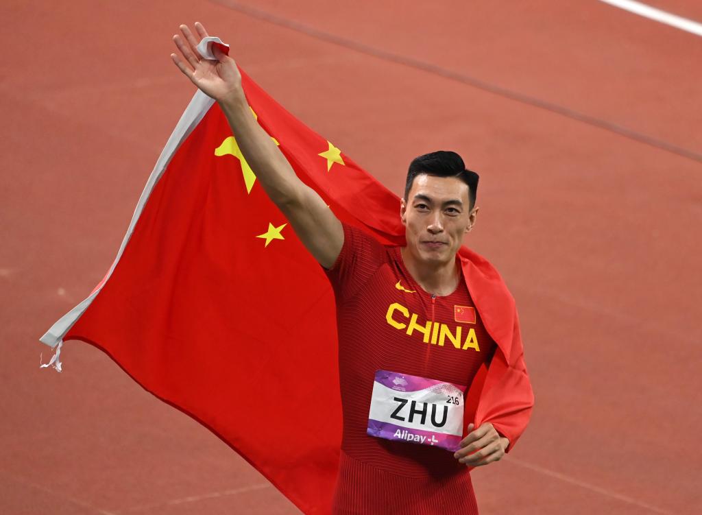 　　10月3日，中国选手朱亚明在比赛后庆祝。新华社记者江汉摄