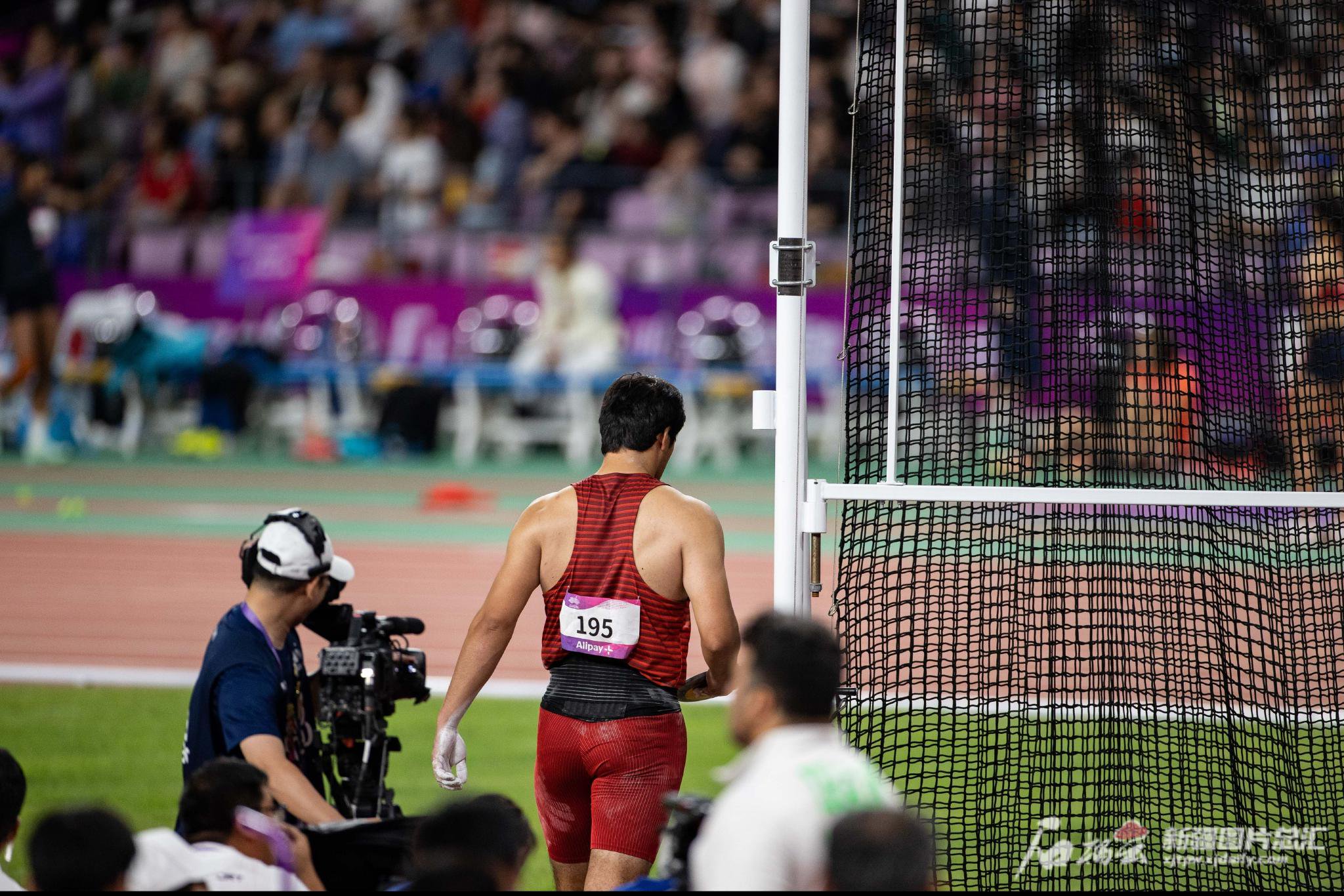 回顾中国铁饼运动员阿卜杜艾尼·图尔贡精彩时刻|铁饼_新浪财经_新浪