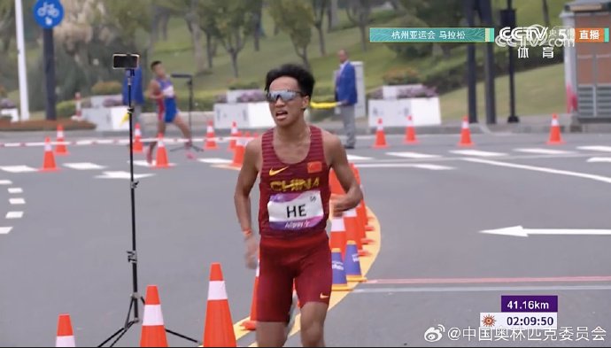 何杰夺得男子马拉松金牌:亚运史上中国队首夺该项目金牌|马拉松|何杰|金牌_新浪新闻