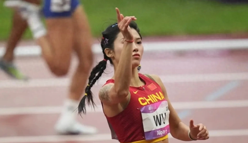 连接9个代言，妈妈开网红公司！吴艳妮赚翻了，没冠军命有冠军运|吴艳妮|冠军|林雨薇_新浪新闻