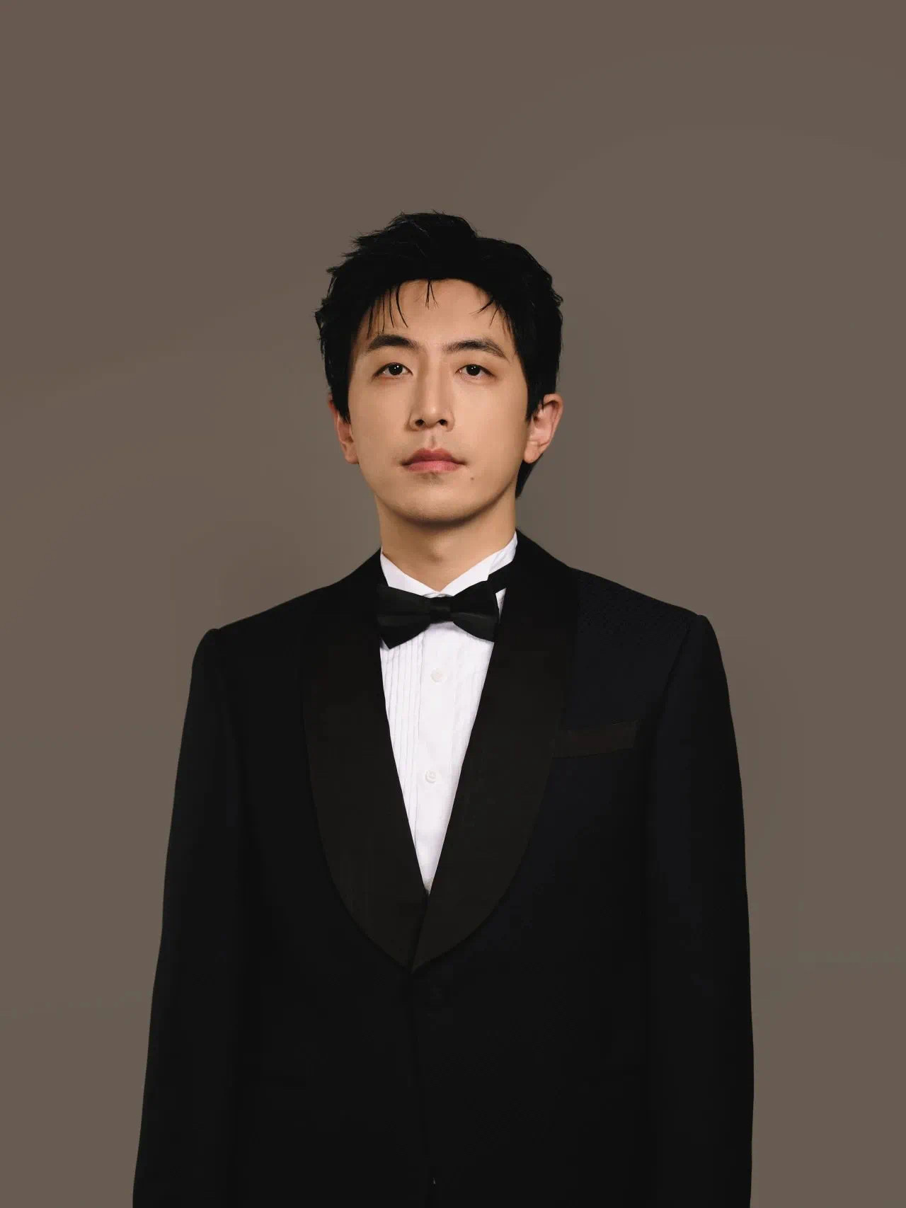 第七届陌陌青云剧本奖 · 独立评审：影视演员白客@cucn201白客 ……|陌陌|白客|青云_新浪新闻