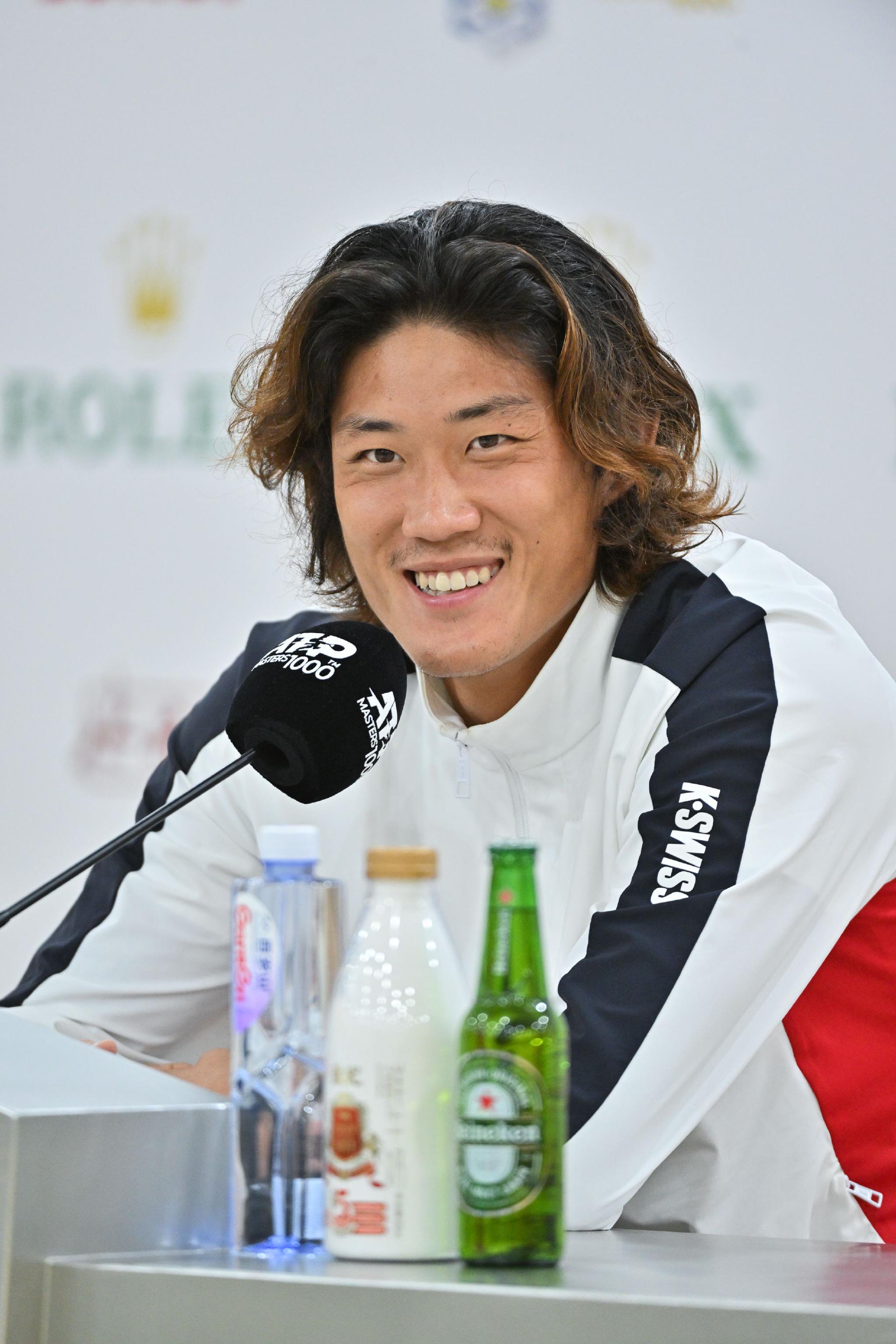 張之臻晉級上海網球大師賽第三輪,多名種子選手爆冷出局 - 新浪香港