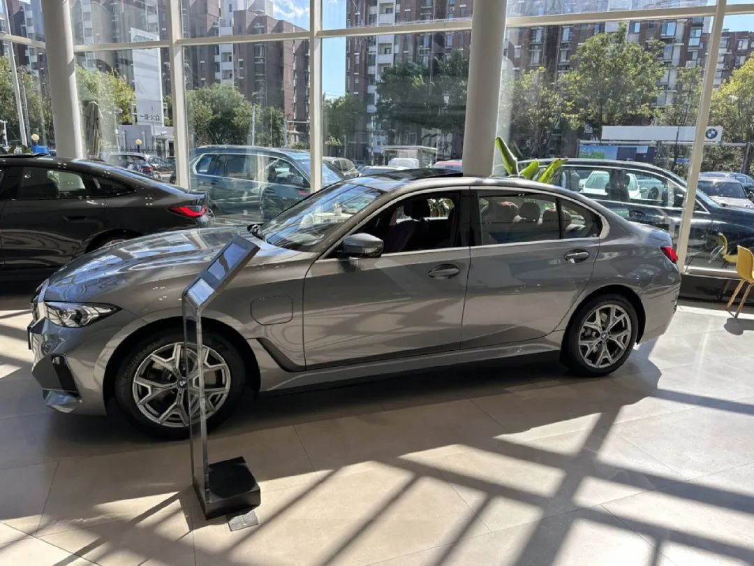 不到20万买宝马b级车到店一探究竟手里的车瞬间不香了