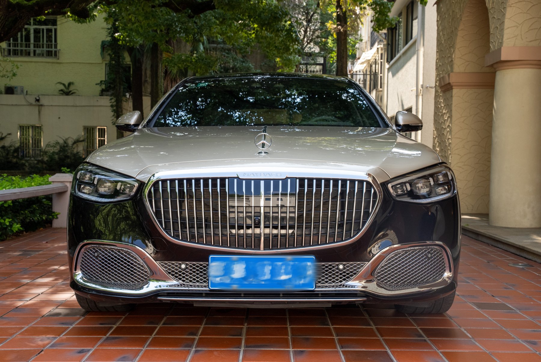 大繁至简极境至臻体验迈巴赫s680的豪华之道