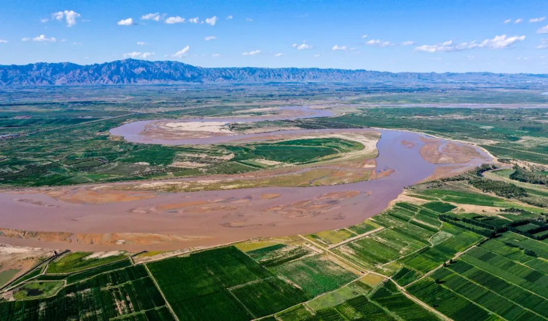 黄河"几字弯"两岸景观丰富 / 连振 摄