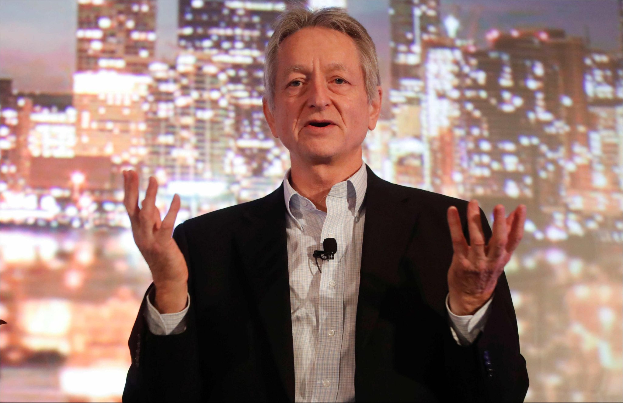 "ai 教父",多伦多大学名誉教授geoffrey hinton(图片来源:reuters)