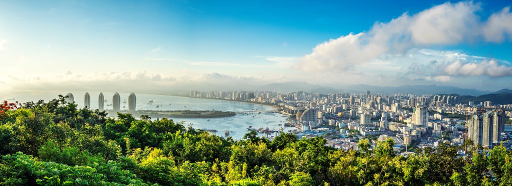海南三亚湾全景 视觉中国 资料图