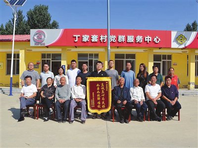 杨俊鹏:"驻"进百姓心坎儿里(图)|乡村治理_新浪财经_新浪网