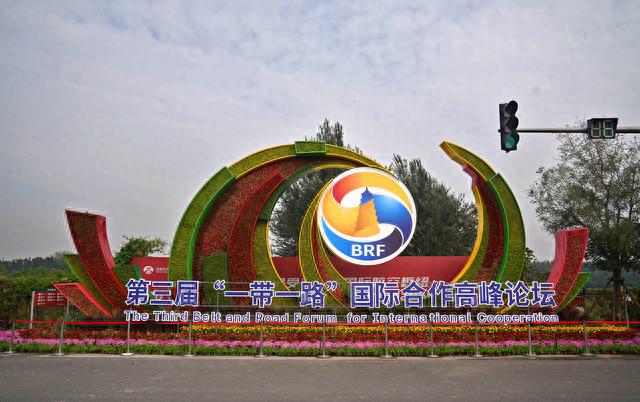一带一起
机场群的简单

先容
