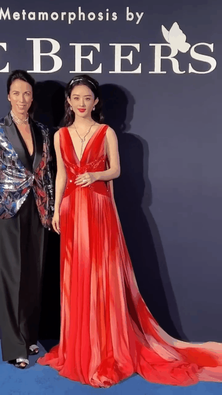 老婆今晚的一袭红裙美得有些摄人心魄了|赵丽颖_新浪新闻