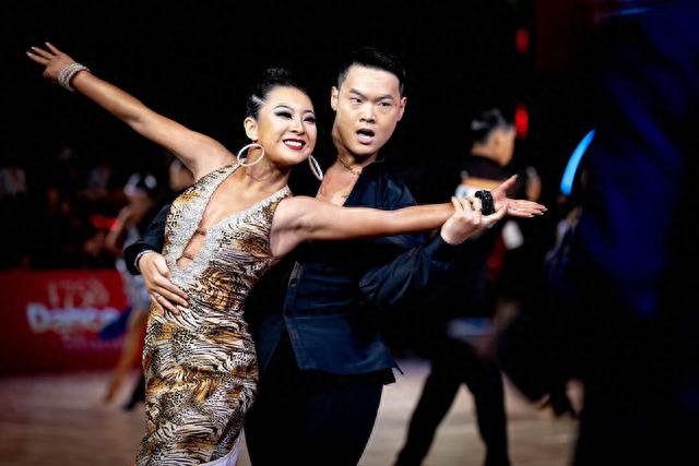 中国体育舞蹈公开系列赛(北京站)参赛规模创新高|中国_新浪财经_新浪