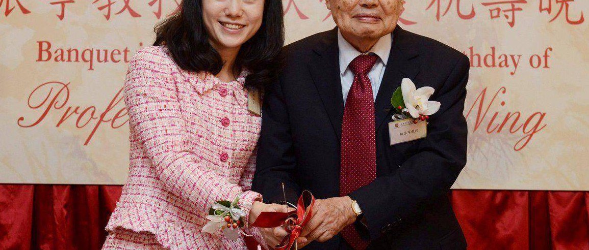 101岁杨振宁月工资惊人!凭什么?老了回国养老,却把青春奉献给别国|科学家|杜致礼|翁帆|爱情|物理学_新浪新闻