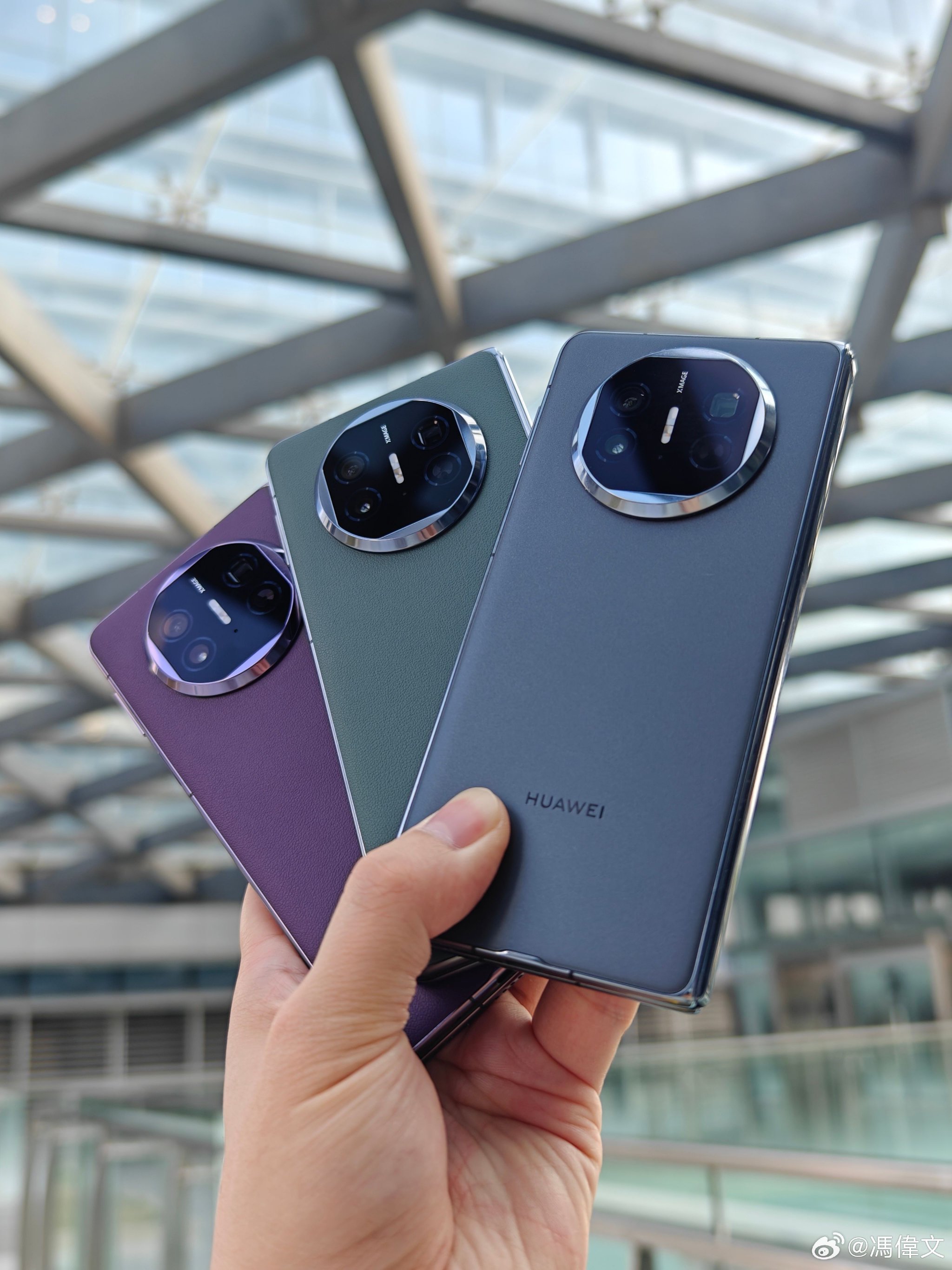 有一说一,mate x5 的黑玻璃后盖太朴实了点