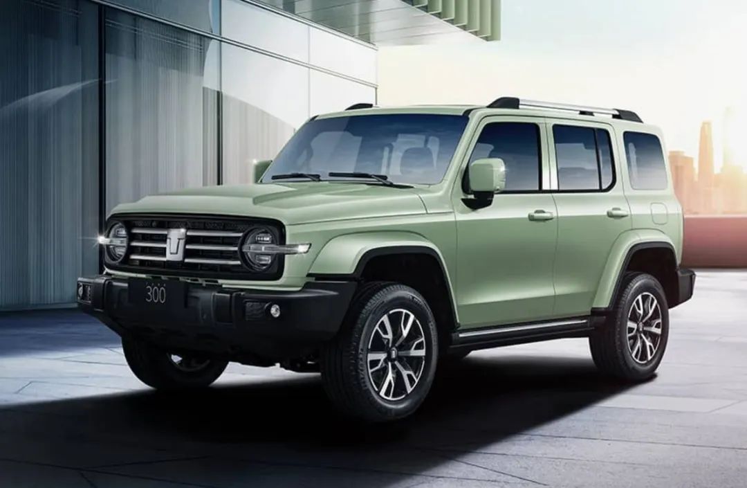 全系8AT，轴距超2米7，悬架软硬可调，透明底盘，15万可买！