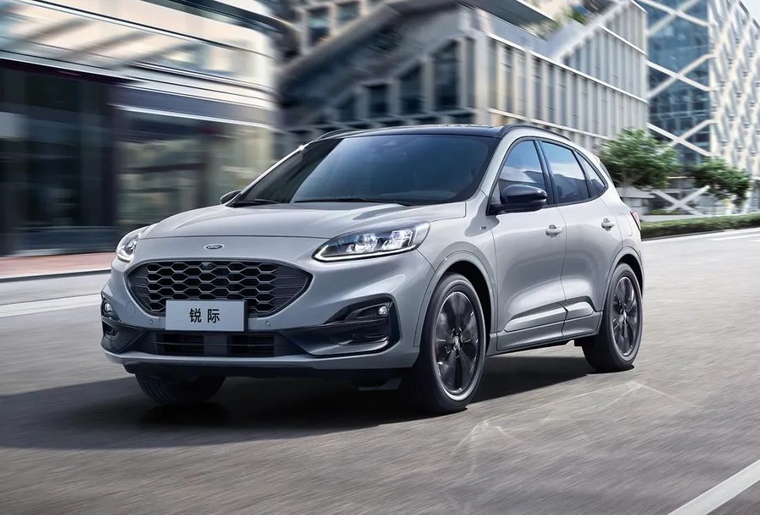 全系8AT，轴距超2米7，悬架软硬可调，透明底盘，15万可买！