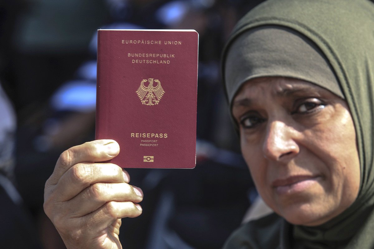 此前有消息称,在埃及方面的协调下,以色列方面同意暂时停火,并开放